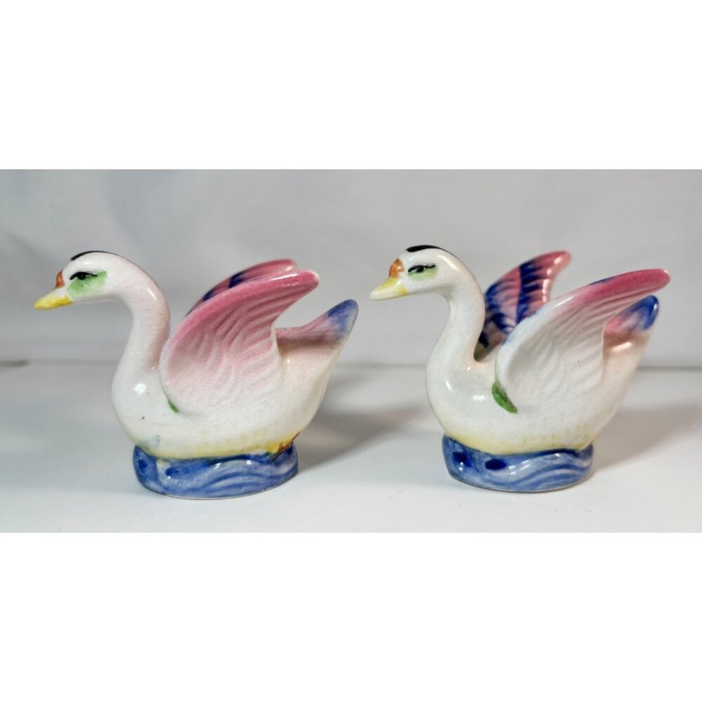 Vintage Ceramic Swan Birds Salt & Pepper Shakers Hand-Painted Pink & Blue Japan